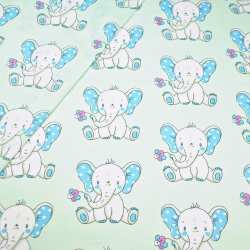Baumwolle 100% Elefanten mit Blumen auf hellblauem Hintergrund.