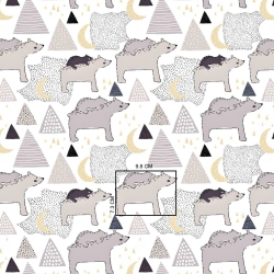 100% Baumwolle beige Bären in den Bergen auf weißem Hintergrund  