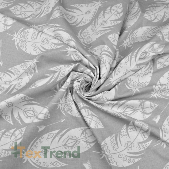 100% Baumwolle weiße aztekische Federn auf grauem Hintergrund  