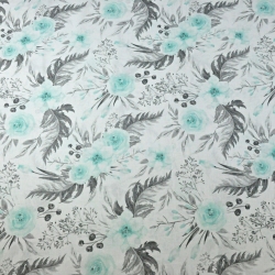 Baumwolle 100% Eustoma Blumen mint-grau auf weißem Hintergrund