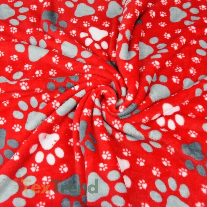 Polar Plus - graue Pfoten auf rotem Hintergrund  