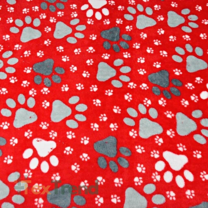 Polar Plus - graue Pfoten auf rotem Hintergrund  