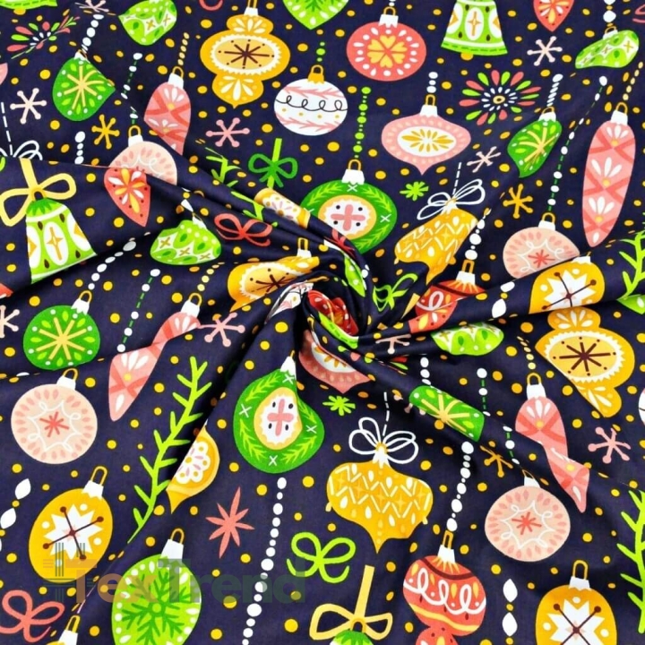 Baumwolle 100% Weihnachtsmuster bunte Kugeln auf dunkelblauem Hintergrund  