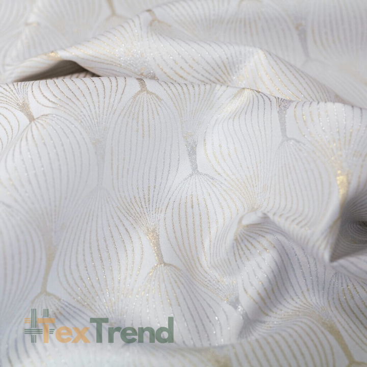 Dekostoff mit metallisiertem Faden - gold-silberne Kreisel auf weißem Hintergrund  