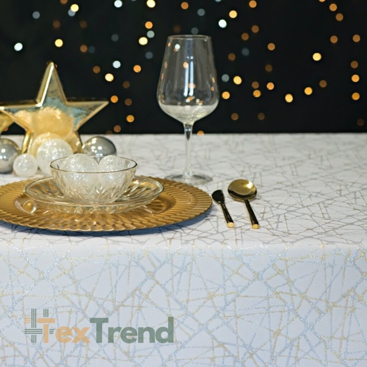 Dekostoff mit metallisiertem Faden - gold-silberne Streifen auf weißem Hintergrund  