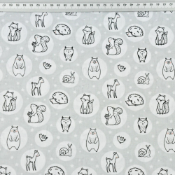 100% Baumwolle - Waldtiere in Rädern auf grauem Hintergrund  