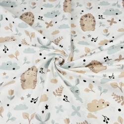 Baumwolle 100% beige Igel mit Kaninchen auf weißem Hintergrund  