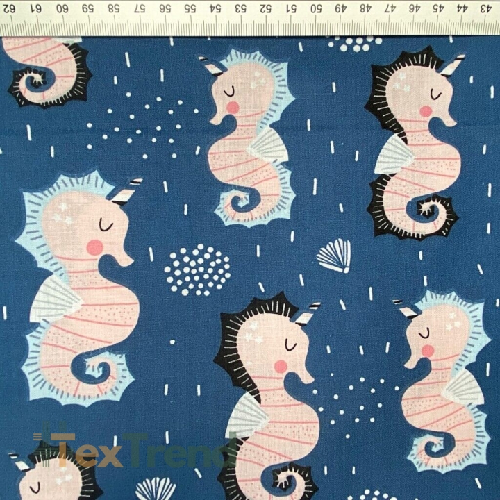 Baumwolle 100% Seepferdchen auf hellblauem Hintergrund  