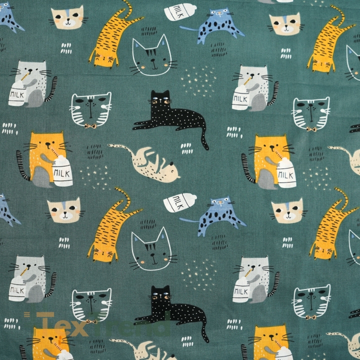 100% Baumwolle orange Katzen auf salbeigrünem Hintergrund  