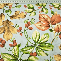 Baumwolle 100% Blätter und Zweige der Vogelbeere im Herbst auf grauem Hintergrund  