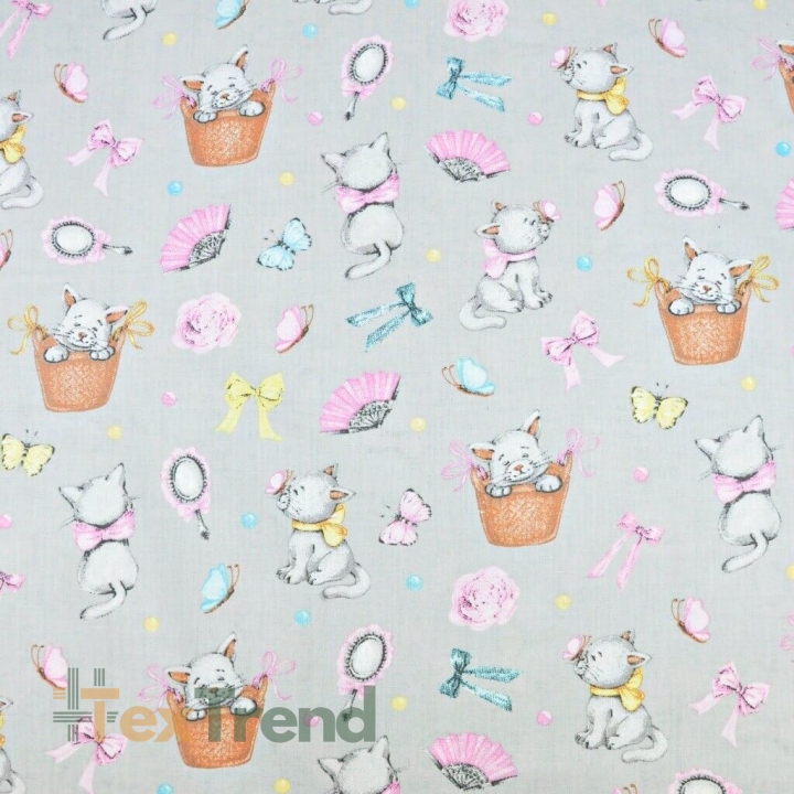 Baumwolle 100% Kätzchen mit rosa Schleife auf grauem Hintergrund  