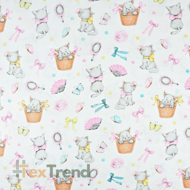 Baumwolle 100% Kätzchen mit rosa Schleife auf weißem Hintergrund  