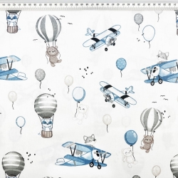 100% Baumwolle mit Kuscheltieren in Flugzeugen und blauen Ballons auf weißem Hintergrund  