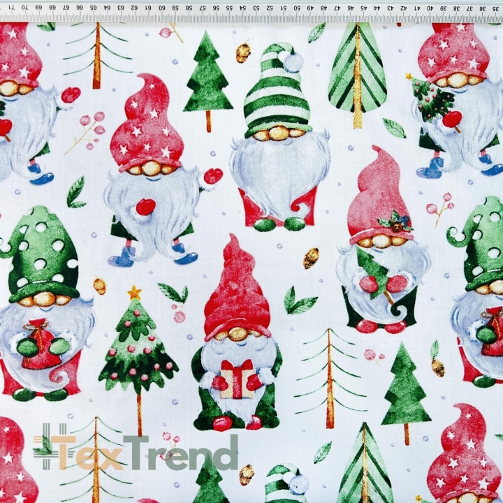 Baumwolle 100% Weihnachtsmuster Wichtel mit Tannen auf weißem Hintergrund  