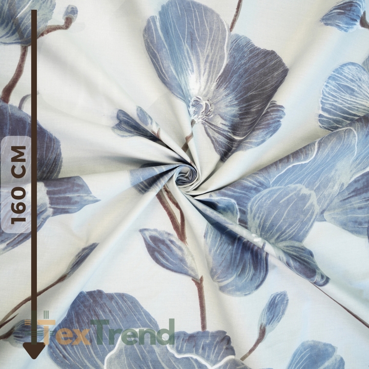 Baumwolle 100% große jeansfarbene Magnolienblüten auf hellgrauem Hintergrund  