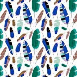 Baumwolle 100% blaue und grüne Federn auf weißem Hintergrund.  