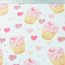 Baumwolle 100% rosa Cupcakes mit Herzen auf weißem Hintergrund  