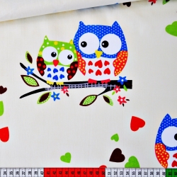 Baumwolle 100% Eulen mit Herzen auf ecrufarbenem Hintergrund  