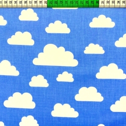 Baumwolle 100% Wolken weiß auf blauem Hintergrund  