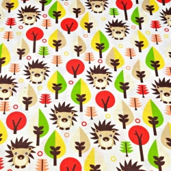 Baumwolle 100% Igel und rote Bäume auf weißem Hintergrund  