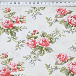 Baumwolle 100% Rosenblüten rosa auf ecrufarbenem Hintergrund  