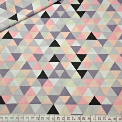 Baumwolle 100% kleine bunte Dreiecke rosa auf weißem Hintergrund.  