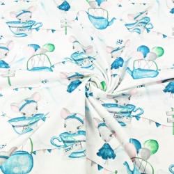 100% Baumwolle Mäuse mit Tassen blau-grün auf weißem Hintergrund  