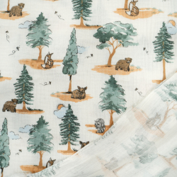 Muślin double gauze drukowany zwierzątka na polanie