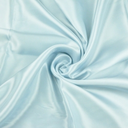 Helles Türkisfutter  