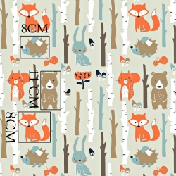 Baumwolle 100% Tiere im Wald auf beigem Hintergrund.  