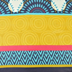 Baumwolle 100% Mandala-Muster gestreift auf dunkelblauem Hintergrund  