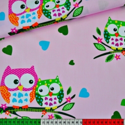 100% Baumwolle Eulen mit Herzen auf rosa Hintergrund  
