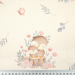 Bawełna 100% sówki z kwiatkami na jasno morelowym tle