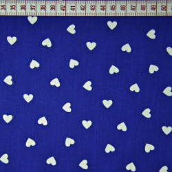 Baumwolle 100% Herzen 8mm weiß auf navyblauem Hintergrund  