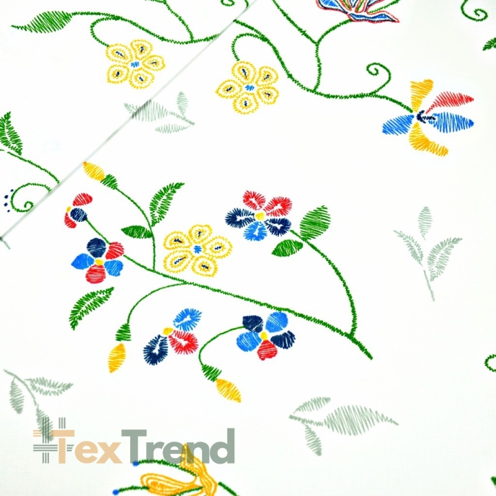 Baumwolle 100% bestickte Blumen auf weißem Hintergrund  