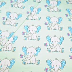 Baumwolle 100% Elefanten mit Blumen auf hellblauem Hintergrund.