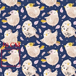 100% Baumwolle, beige Vögel mit rosa Federn auf navy Hintergrund  