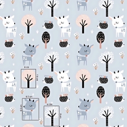 Baumwolle 100% Rehchen weiß-blau mit Bäumen auf grauem Hintergrund  