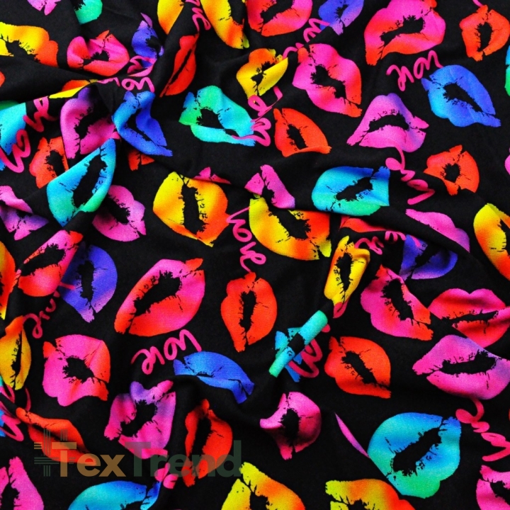 Jersey-Stoff digitaldruck - bunte Lippen auf schwarzem Hintergrund  