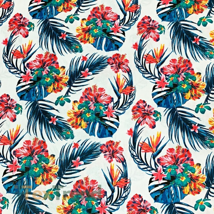 Baumwolle 100% Hibiskusblumen auf blauen Blättern auf weißem Hintergrund  