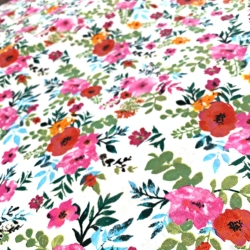 Baumwolle 100% bunte Mohnblumen auf weißem Hintergrund  