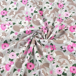 Baumwolle 100% beige Füchse mit rosa Blumen auf grauem Hintergrund