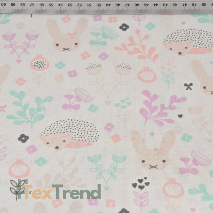 Baumwolle 100% Igel mit Kaninchen auf mint-rosa Wiese  