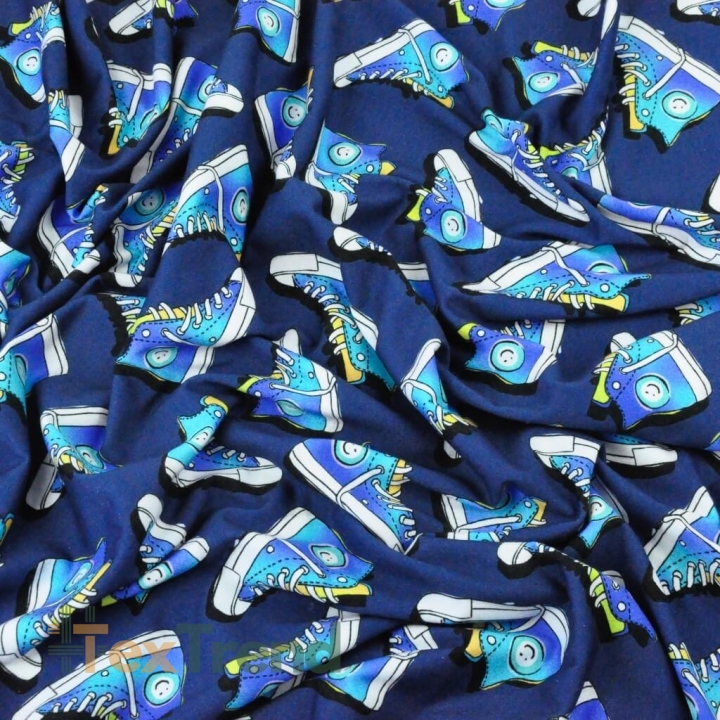 Jersey-Stoff Digitaldruck - Turnschuhe auf navy Hintergrund  