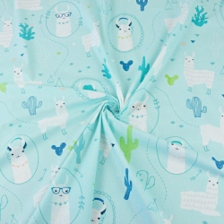 Baumwolle 100% Alpakas in Reifen auf mintgrünem Hintergrund  