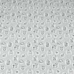 100% Baumwolle - Waldtiere in Rädern auf grauem Hintergrund  