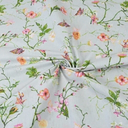 Baumwolle 100% Kletterblumen mit Schmetterlingen auf hellgrauem Hintergrund  