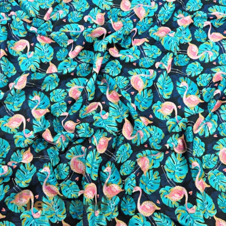 Jersey Druck digital - vergoldete Flamingos in Monstera-Blättern auf dunkelblauem Hintergrund  