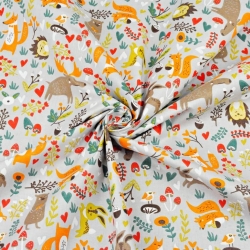 Baumwolle 100% Elche beige-orange mit Tieren auf der Wiese auf grauem Hintergrund  