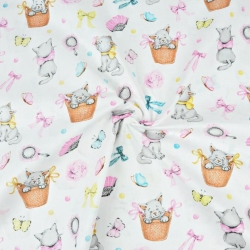 Baumwolle 100% Kätzchen mit rosa Schleife auf weißem Hintergrund  